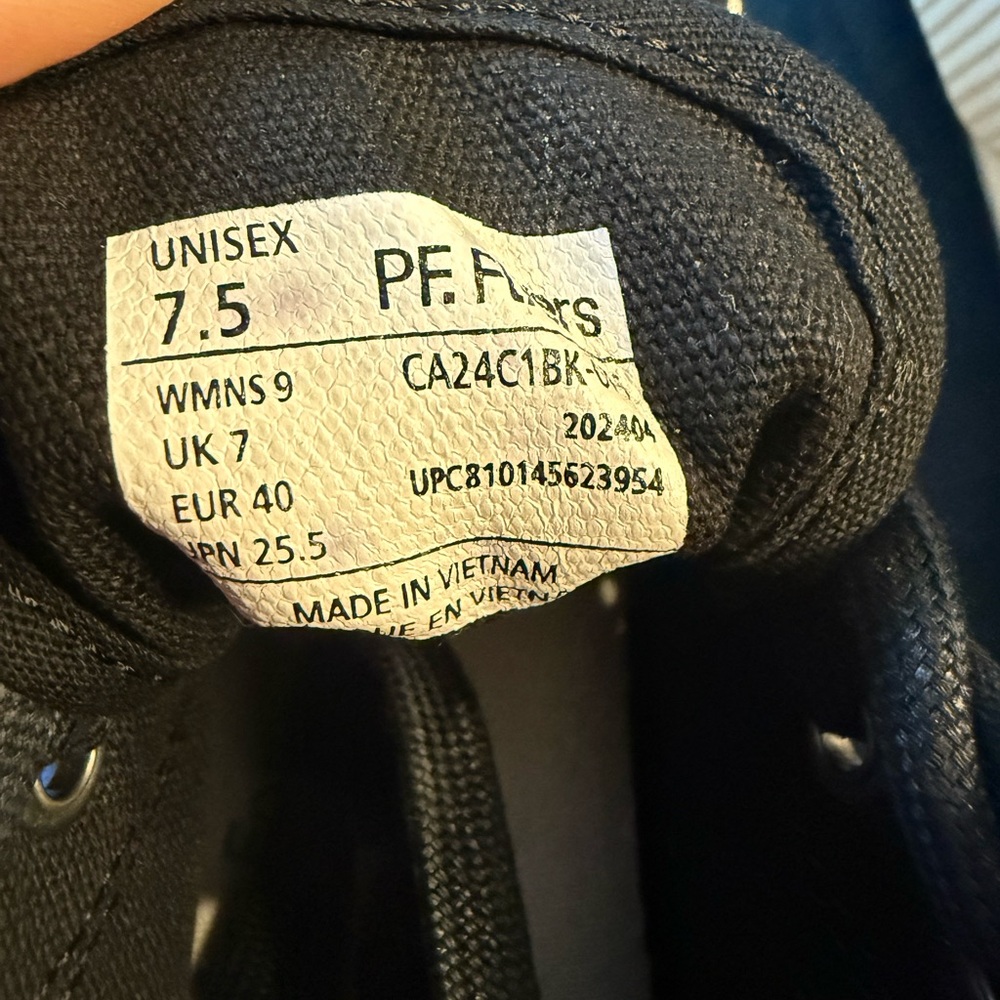 P.f. Flyers BRAND NEW size 7.5 M EUR 40 - Picture 2 of 4